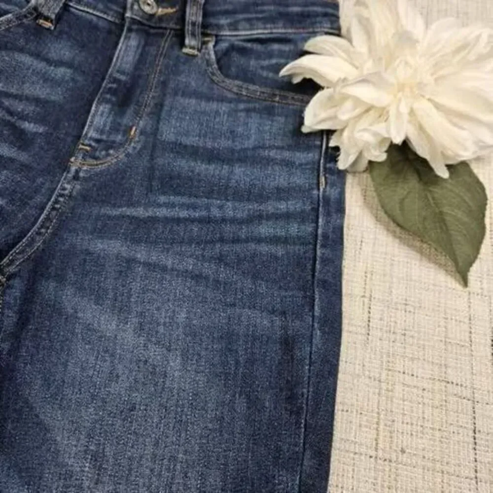 American Eagle Super Hi-Rise Jegging Crop Womens Blue Denim‎ Jeans Size 4